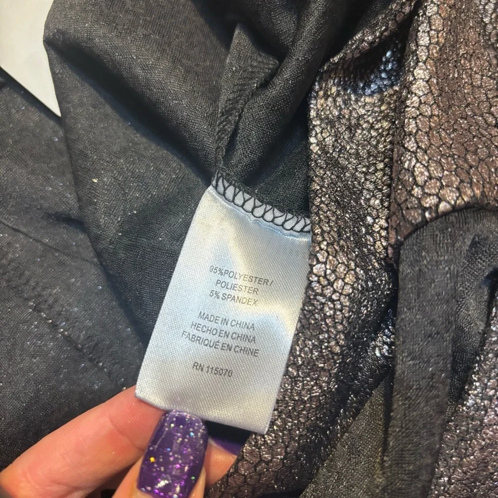 NWT Nina Leonard Jumpsuit Medium Metallic Silver Reptile Print Black Pants Flowy - Picture 8 of 15